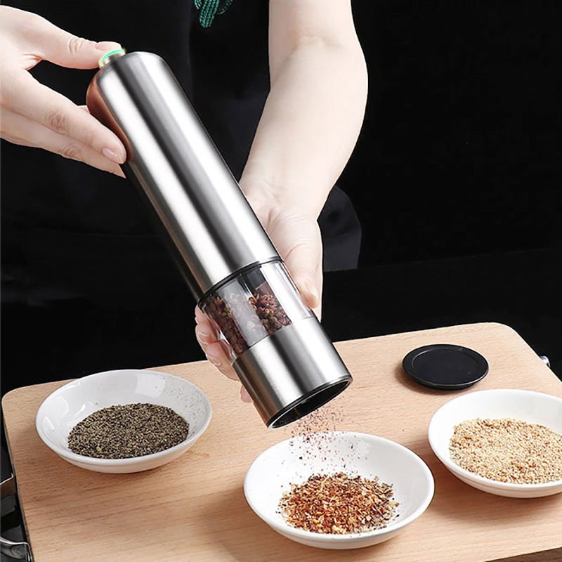 KINGWISE Wholesale Kitchen Accessories New Design Salt and Pepper Mill Set Tools Machine Salt and Pepper Grinder Mills Set