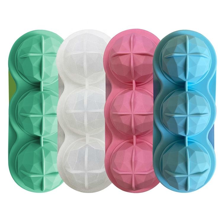 Kingwise Creative Eco-Friendly 3D Diamond Shape Silicone Rubber Ice Cube Tray with 3 Holes Dishwasher Safe for Whiskey