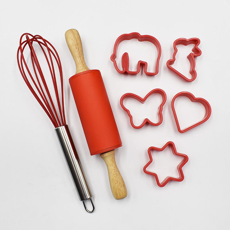 Kingwise 7-Pcs Plastic Eco-Friendly Kid Kitchen Baking Tools Dishwasher Safe Home Kitchen Cookies Cutter Set for Cooking Moulds