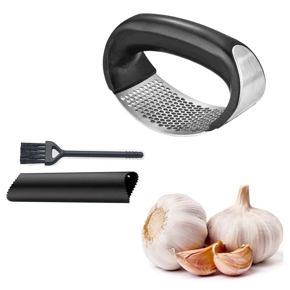 Kingwise Kitchen Accessories Hot Selling Pressed Garlic Chopper Three-piece Stainless Steel Garlic Press with Peeler and Brush