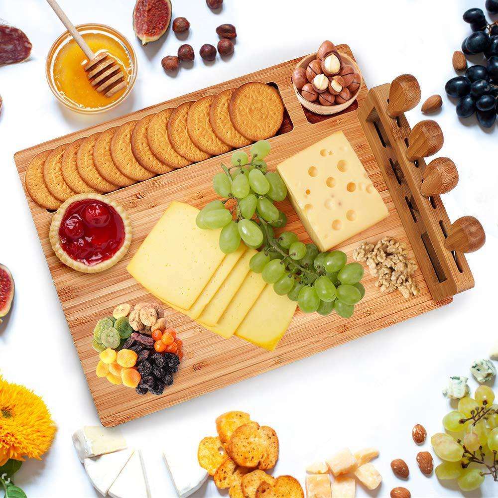 Kingwise Wholesale Charcuterie Cheese Board Set Personalized Natural Acacia Bamboo Wood Cutting Board Serving Knives Kitchenware