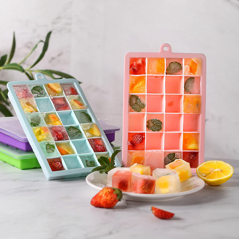 KINGWISE Wholesale Square Shape 24 Cavity Cube Ice Maker Machine Crystal Ice Cube Tray Silicone Mold With Cover