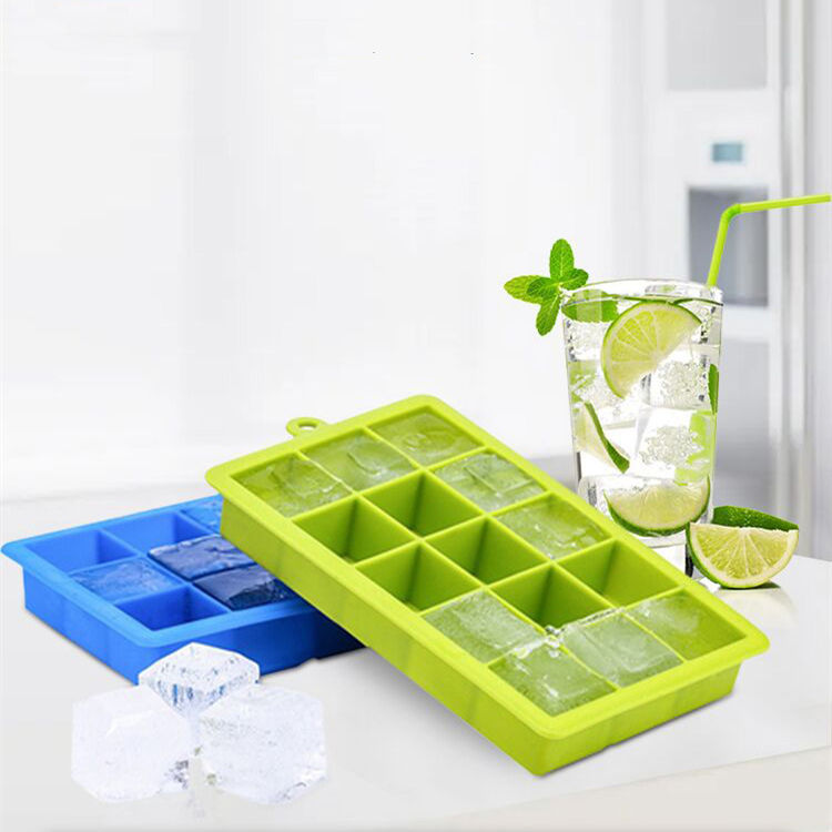 Kingwise Countertop Bar Drinks Square Ice Cube Mold Maker Reusable Food Grade Silicone Rubber 15 Cavity Ice Cube Tray With Lid