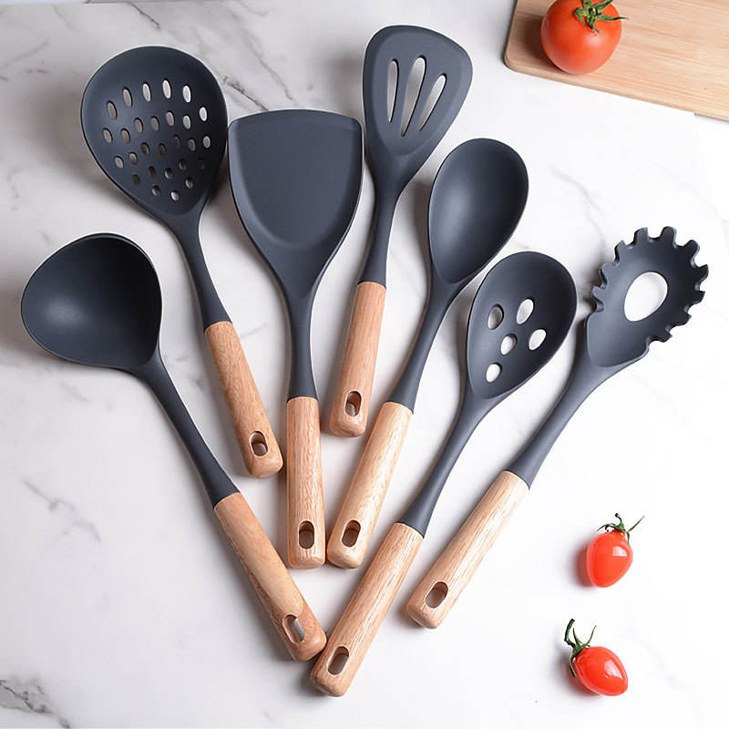 Kingwise 7-Piece Full Range Kitchen Utensil Set Creative Small Kitchen Accessories Wooden Handle Cooking Utensils Silicone Nylon