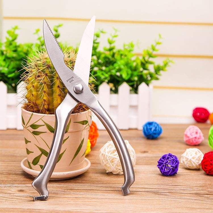 KINGWISE Professional High Quality Stainless Steel Fish Scissors with Spring Powerful Kitchen Scissors for Cutting